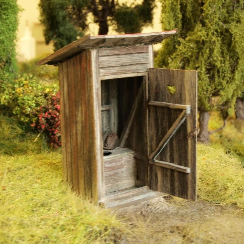 Model Scene O Gauge Outhouse (kit) 1:45 / 1:48