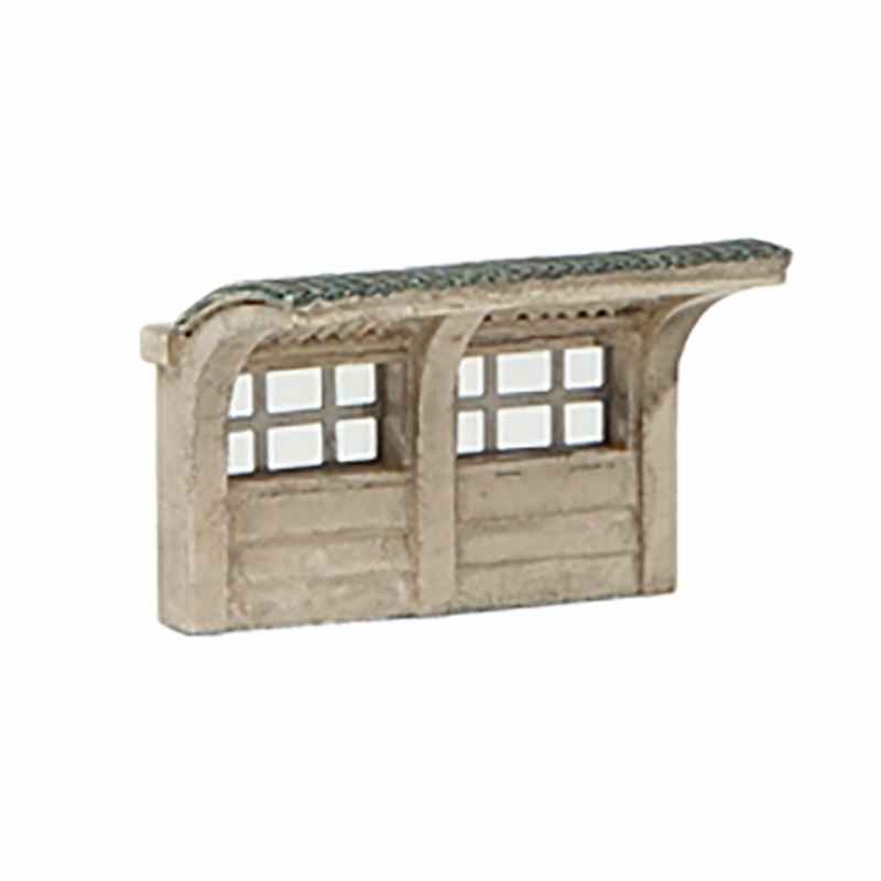 Graham Farish N Gauge Concrete Bus Shelter