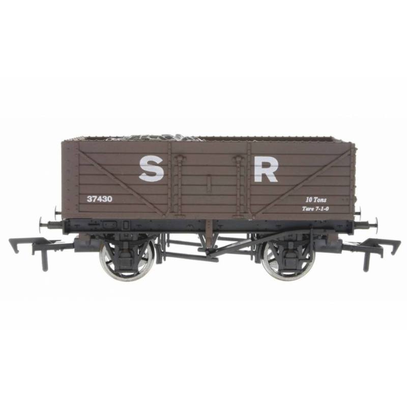 Dapol OO Guage 7 Plank open wagon in SR brown - 37430