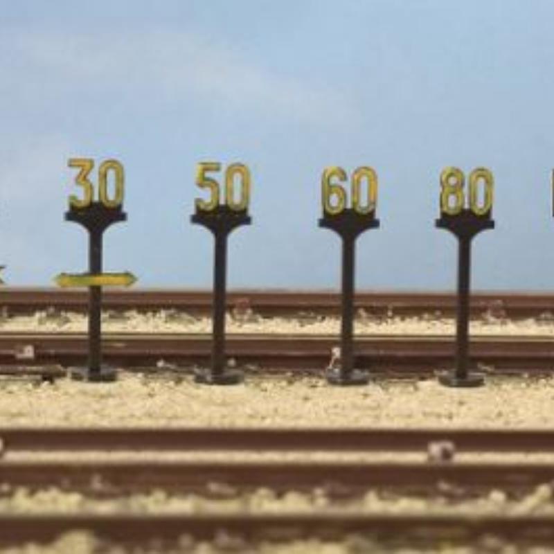 OO Gauge Speed Restriction Signs BR