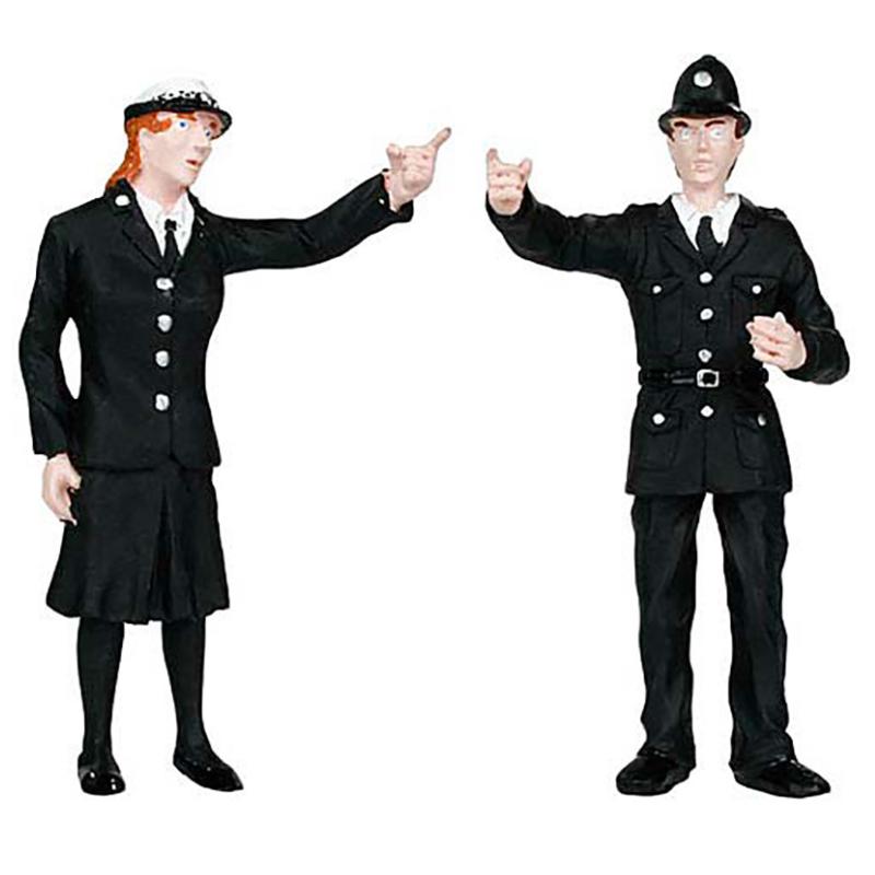 22-189 Scenecraft G Scale Policeman and Policewoman
