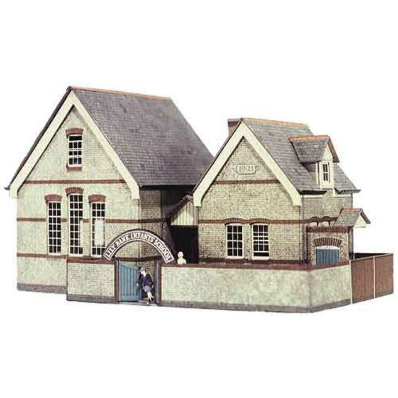 OO Gauge Superquick B31 The Village School Card Kit