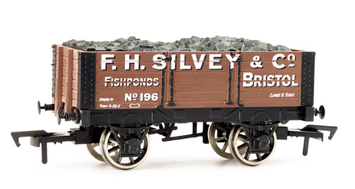 dapol o gauge wagons